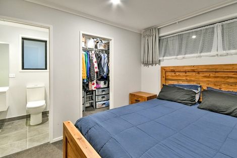Photo of property in 13 Harry Richards Way, Pokeno, 2402