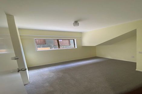 Photo of property in 11 Robin Lane, Browns Bay, Auckland, 0630