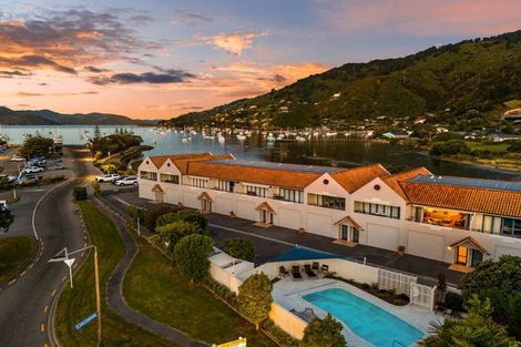 Photo of property in 10/45 Beach Road, Waikawa, Picton, 7220