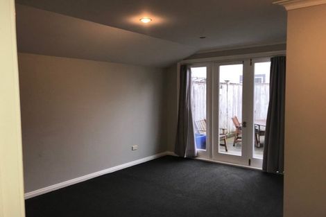 Photo of property in 164 Lemon Street, Strandon, New Plymouth, 4312