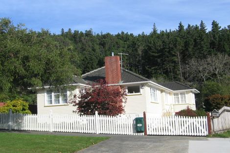 Photo of property in 62 Kamahi Street, Stokes Valley, Lower Hutt, 5019