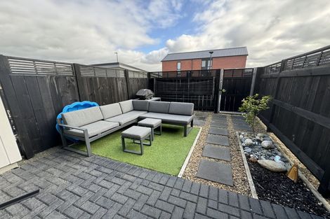 Photo of property in 86 Manarini Road, Westgate, Auckland, 0614