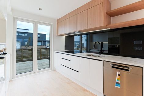 Photo of property in 16 Corporal Street, Papakura, 2110