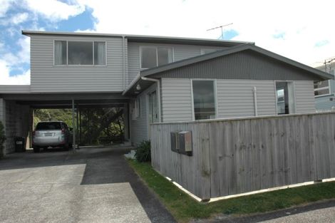 Photo of property in 2/23 Maple Grove, Maungaraki, Lower Hutt, 5010