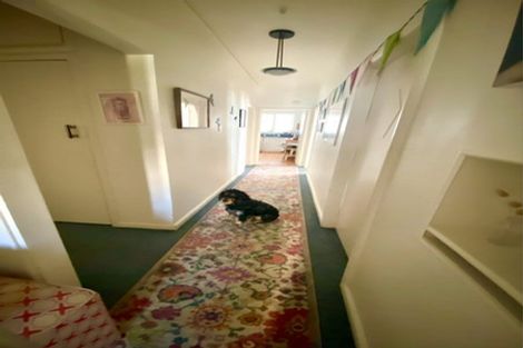 Photo of property in 182 Oriental Parade, Oriental Bay, Wellington, 6011