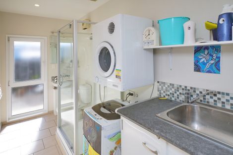 Photo of property in 319 Estuary Road, South New Brighton, Christchurch, 8062