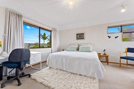 Photo of property in 27 Gulf View Road, Murrays Bay, Auckland, 0630