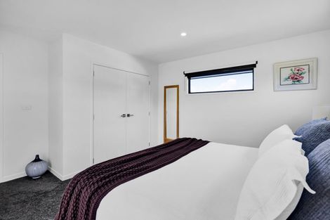 Photo of property in 15 Links Drive, Waiwhakaiho, New Plymouth, 4312