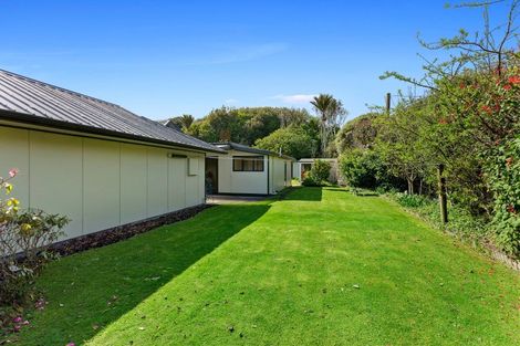 Photo of property in 43 Te Horo Hautere Cross Road, Te Horo, Otaki, 5582