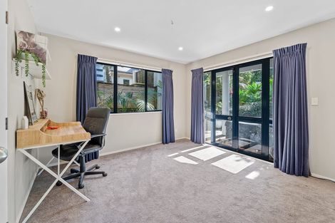 Photo of property in 2/24 Heathcote Road, Castor Bay, Auckland, 0620