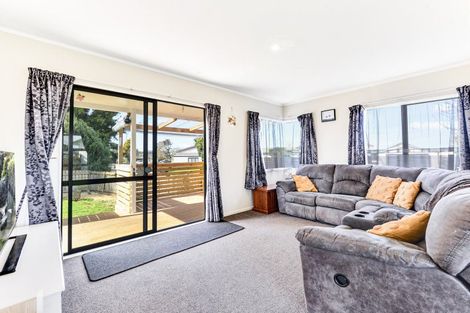 Photo of property in 21 Penney Green, Nawton, Hamilton, 3200