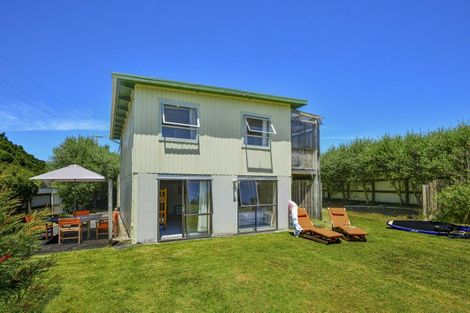 Photo of property in 20 Kahawai Street, Mahia, 4198