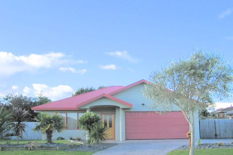 Photo of property in 63 Katerini Grove, Papamoa Beach, Papamoa, 3118