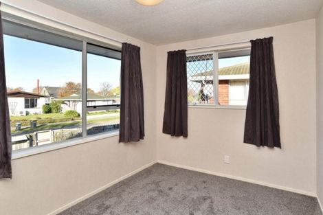 Photo of property in 1/5 James Condon Place, Redwood, Christchurch, 8051