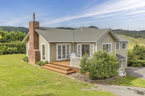 Photo of property in 91 Woodburn Drive, Takapu Valley, Wellington, 5028