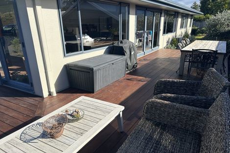 Photo of property in 14 Lakemere Way, Kinloch, Taupo, 3377