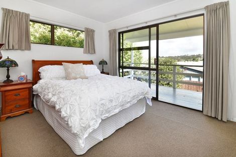 Photo of property in 14 Melandra Road, Stanmore Bay, Whangaparaoa, 0932