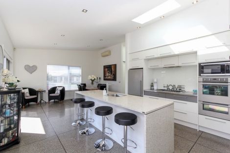 Photo of property in 3 Dolphin Parade, Bell Block, New Plymouth, 4312