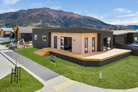 Photo of property in 32 Dunn Street, Lake Hawea, 9382