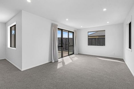 Photo of property in 3 Oakmill Drive, Casebrook, 8051