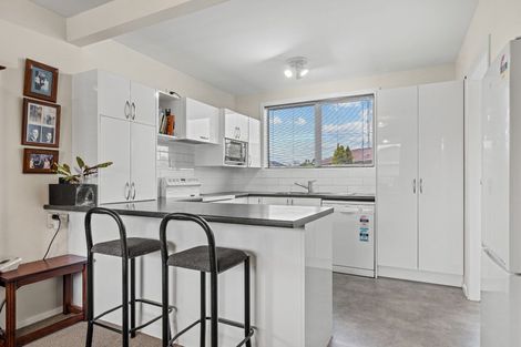 Photo of property in 12 Cowper Place, Avondale, Christchurch, 8061