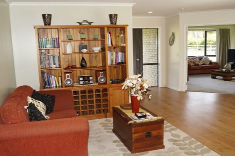 Photo of property in 7 Kotare Heights, Kerikeri, 0230