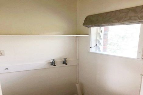 Photo of property in 1/99 Archers Road, Hillcrest, Auckland, 0629