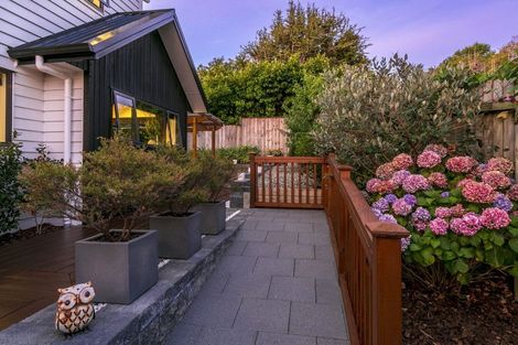 Photo of property in 29a Arrow Road, Forrest Hill, Auckland, 0620