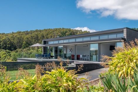 Photo of property in 8 Langlois Lane, Akaroa, 7520