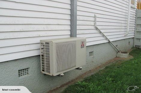 Photo of property in 14 Rogan Street, Mount Roskill, Auckland, 1041