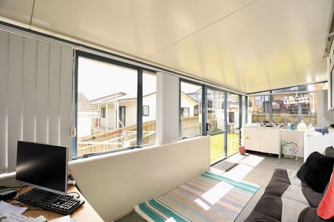 Photo of property in 21 Sikkim Crescent, Clover Park, Auckland, 2019