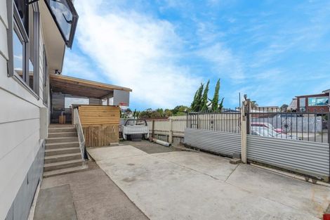 Photo of property in 1/1 Rebecca Rise, Weymouth, Auckland, 2103