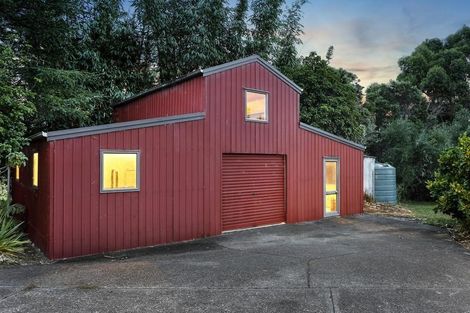 Photo of property in 249 Forest Hill Road, Waiatarua, Auckland, 0612