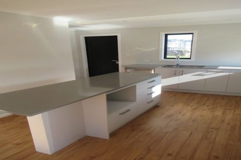 Photo of property in 1 Desert Gold Lane, Wallaceville, Upper Hutt, 5018