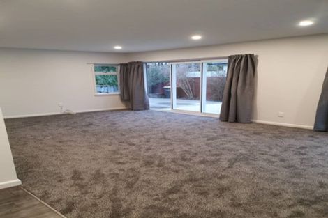 Photo of property in 58 Jennifer Street, Bryndwr, Christchurch, 8053
