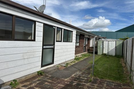 Photo of property in 1/2 Walter Strevens Drive, Conifer Grove, Takanini, 2112