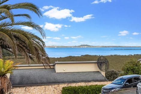 Photo of property in 25 Bannings Way, Hobsonville, Auckland, 0618