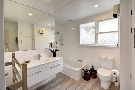 Photo of property in 30 Salmond Street, Halfway Bush, Dunedin, 9010