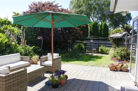 Photo of property in 10 Crofton Road, Harewood, Christchurch, 8051