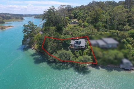 Photo of property in 254 Wade River Road, Wade Heads, Whangaparaoa, 0932