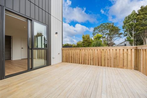 Photo of property in 40f Evelyn Place, Hillcrest, Auckland, 0627