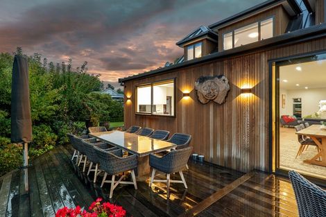 Photo of property in 66 Straven Road, Fendalton, Christchurch, 8014