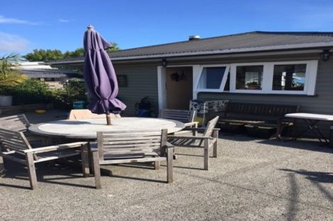 Photo of property in 25 Brightside Road, Stanmore Bay, Whangaparaoa, 0932