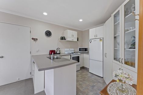 Photo of property in 2/156 Carrington Street, Lower Vogeltown, New Plymouth, 4310