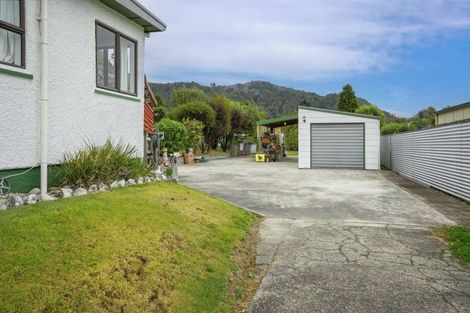 Photo of property in 4 Brunner Street, Murchison, 7007