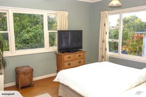 Photo of property in 6 Willowbrook Place, Titirangi, Auckland, 0604