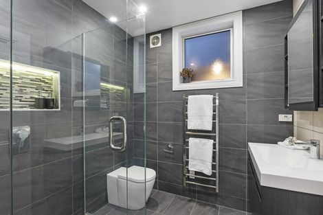 Photo of property in 90 Hawthorne Street, Strowan, Christchurch, 8052