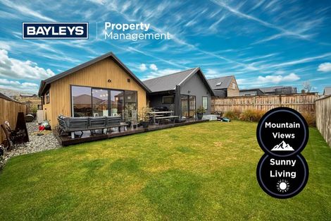 Photo of property in 28 Spur Ridge Rise, Jacks Point, 9371