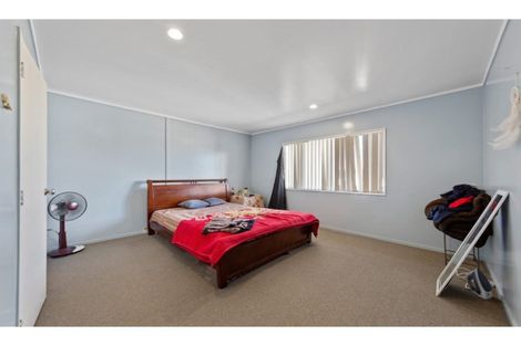 Photo of property in 10/11 Jack Conway Avenue, Manukau, Auckland, 2104