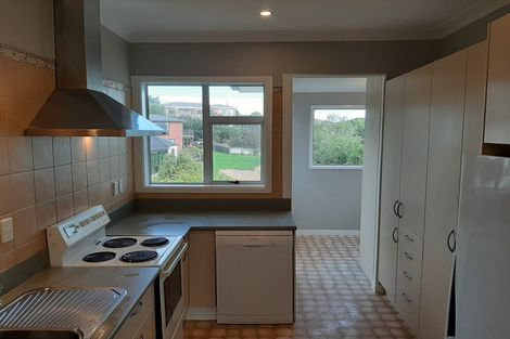 Photo of property in 118 Larnach Road, Vauxhall, Dunedin, 9013